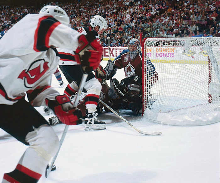 2001-0602-Patrick-Roy-Petr-Sykora-001233633.jpg